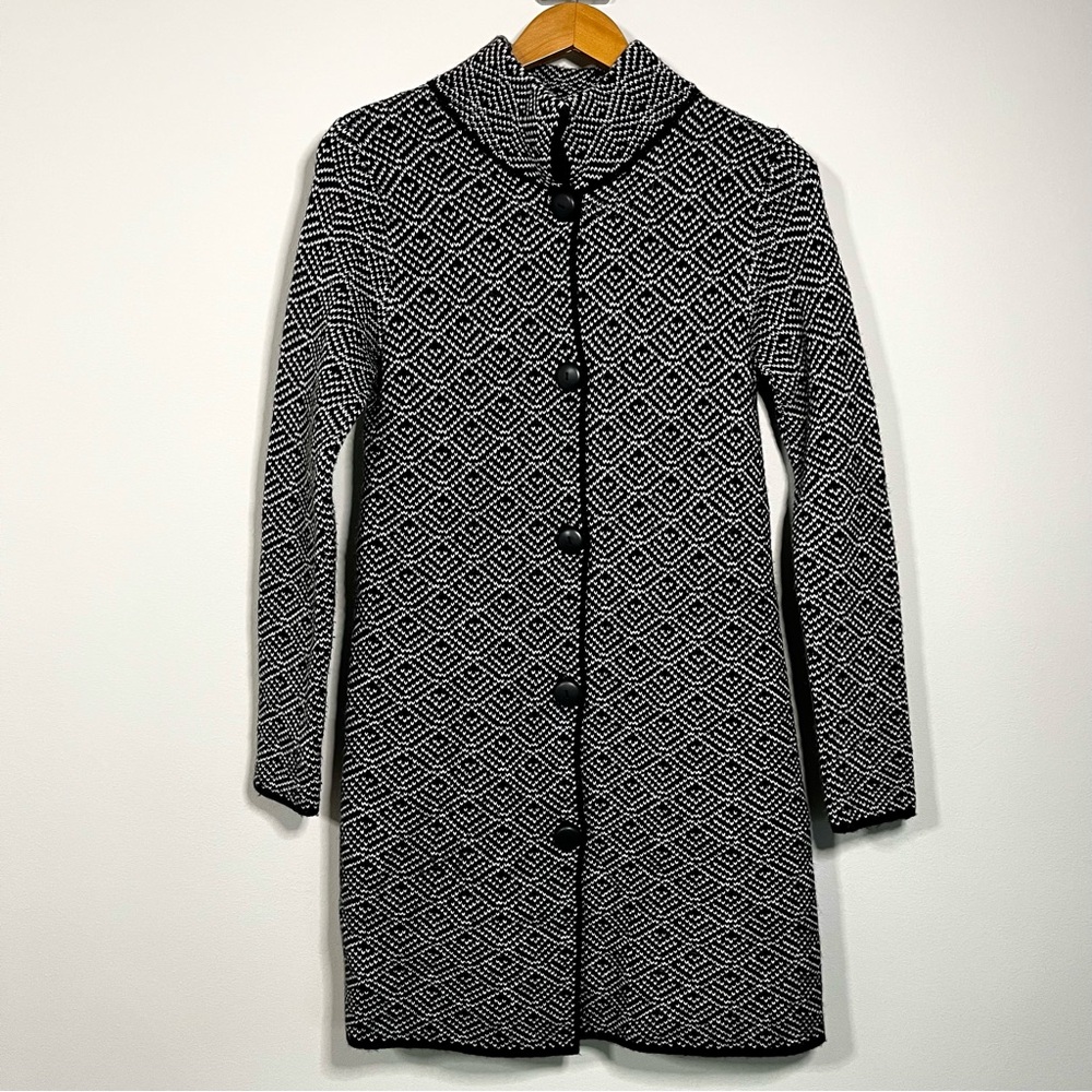 Cocogio Italian Wool Blend Navy and White Patterned Sweater Coat Size Small